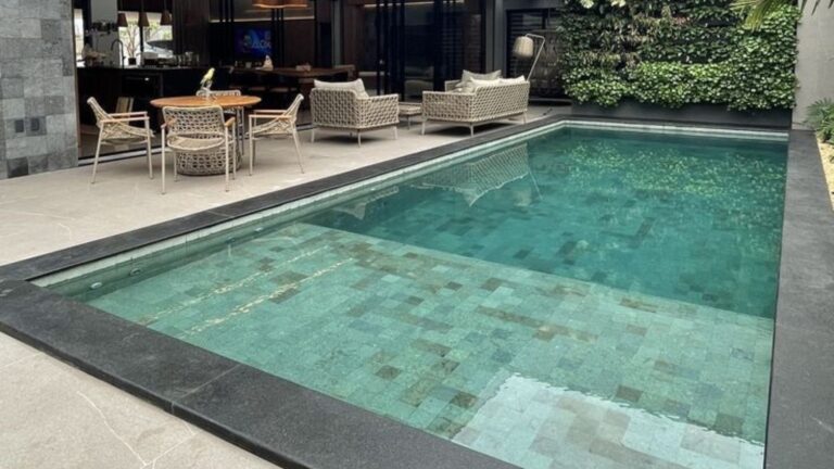 Swimming Pool Anti Slip